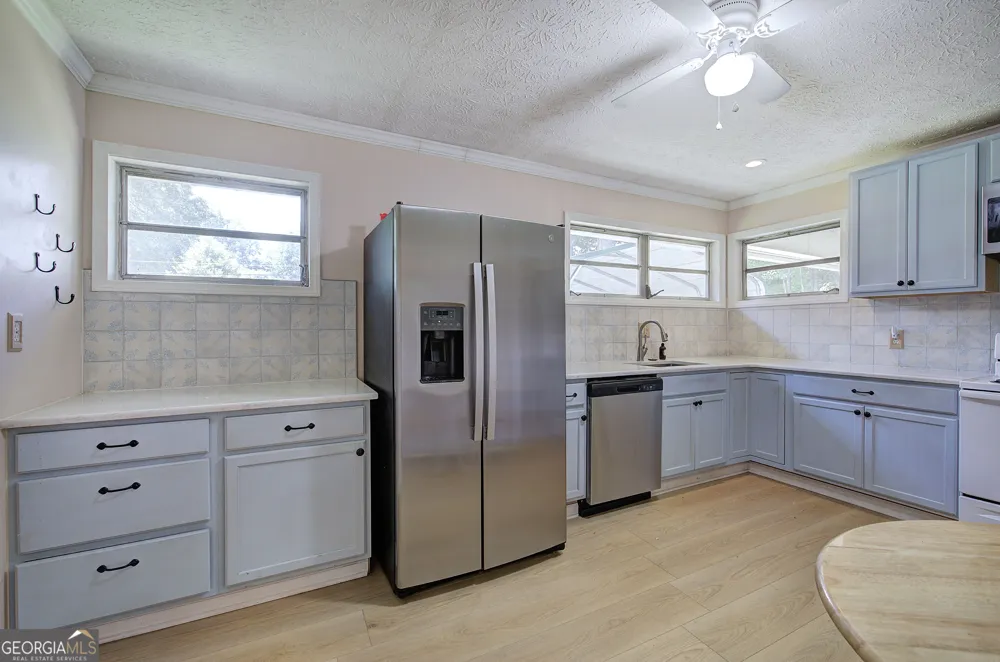 113 Burton DR Calhoun, GA 30701