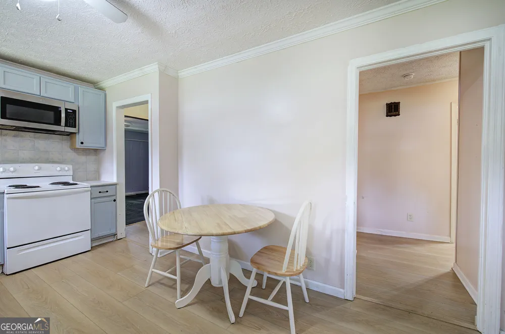 113 Burton DR Calhoun, GA 30701