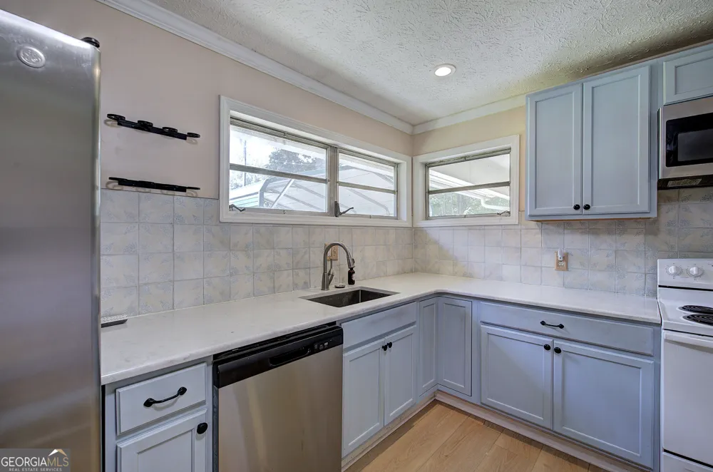 113 Burton DR Calhoun, GA 30701