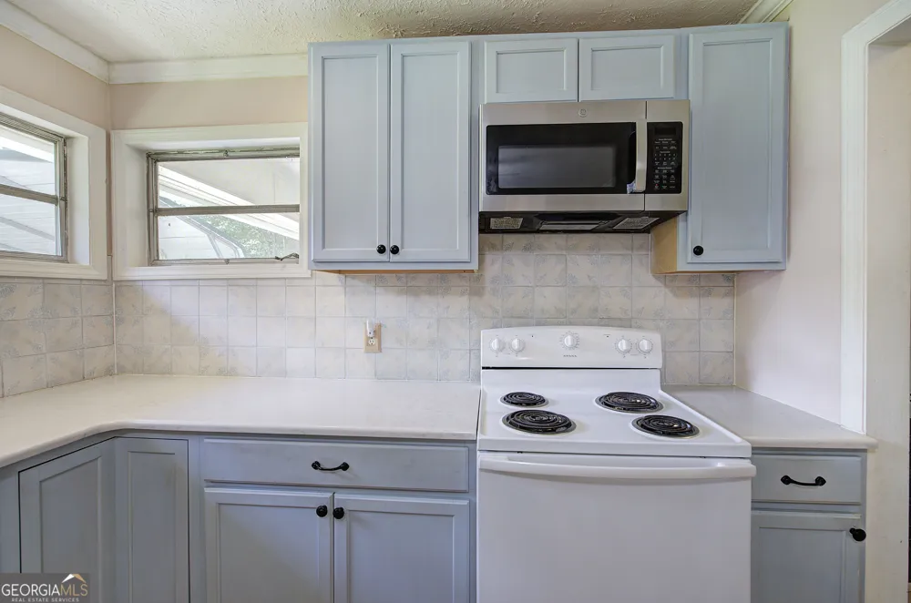 113 Burton DR Calhoun, GA 30701