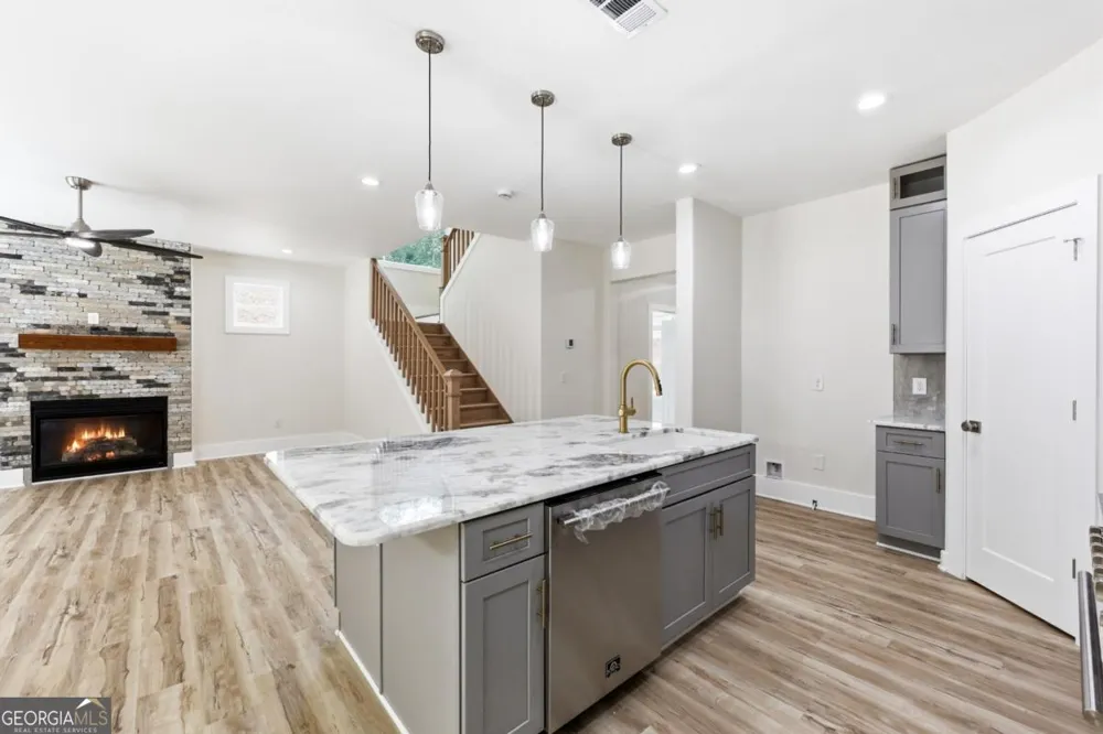 5851 Canterbury WAY Clermont, GA 30527