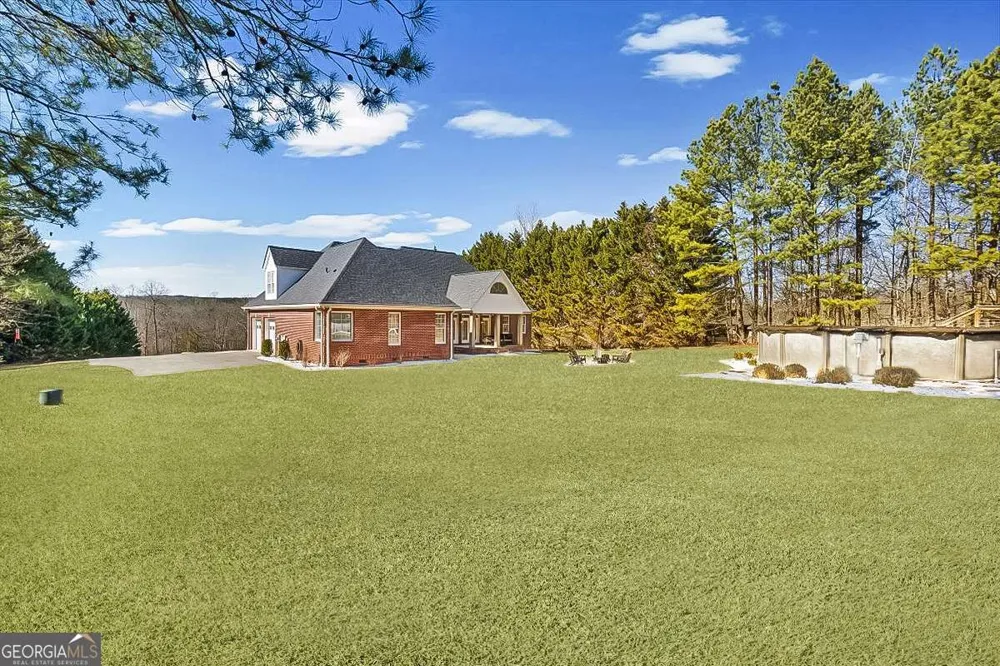 1746 Wayside RD Kingston, GA 30145