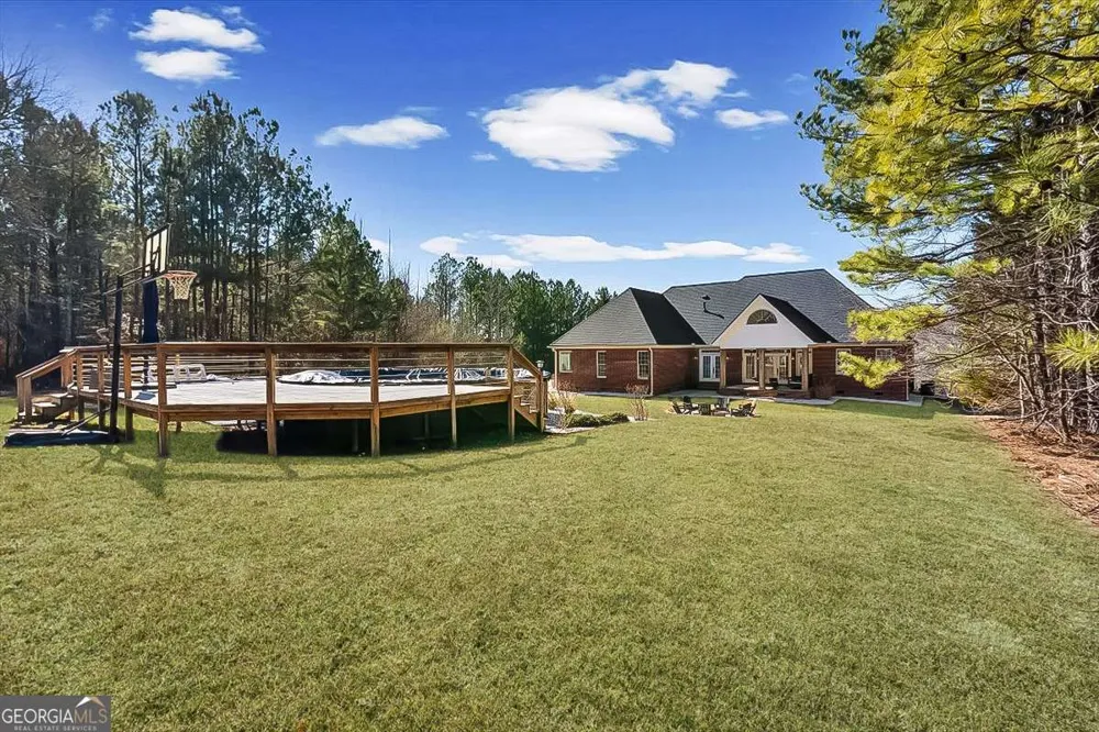 1746 Wayside RD Kingston, GA 30145