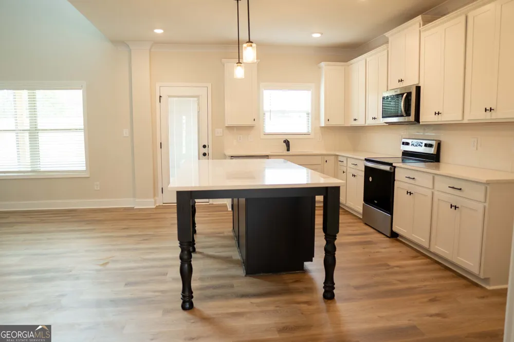 126 Bluecoat TRL Byron, GA 31008