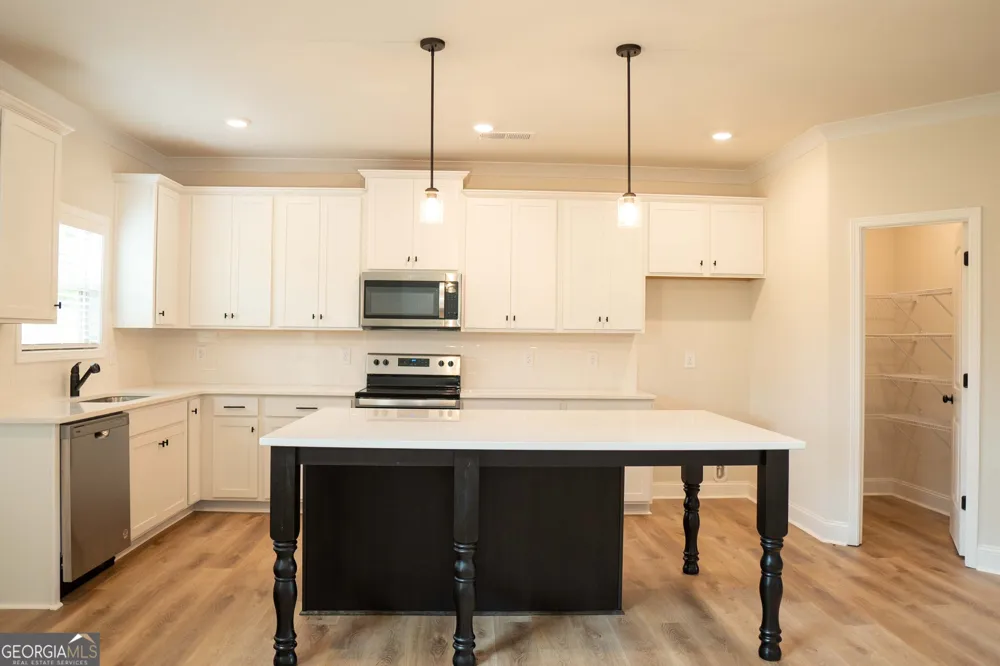126 Bluecoat TRL Byron, GA 31008