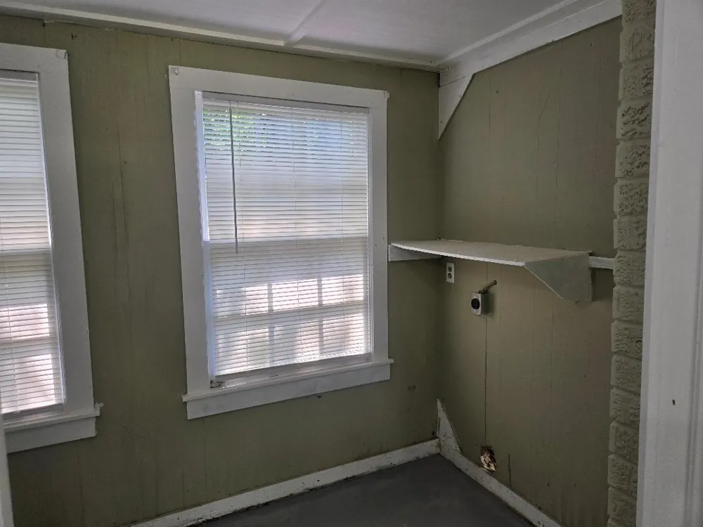 501 S 10th Street Crockett, TX 75835