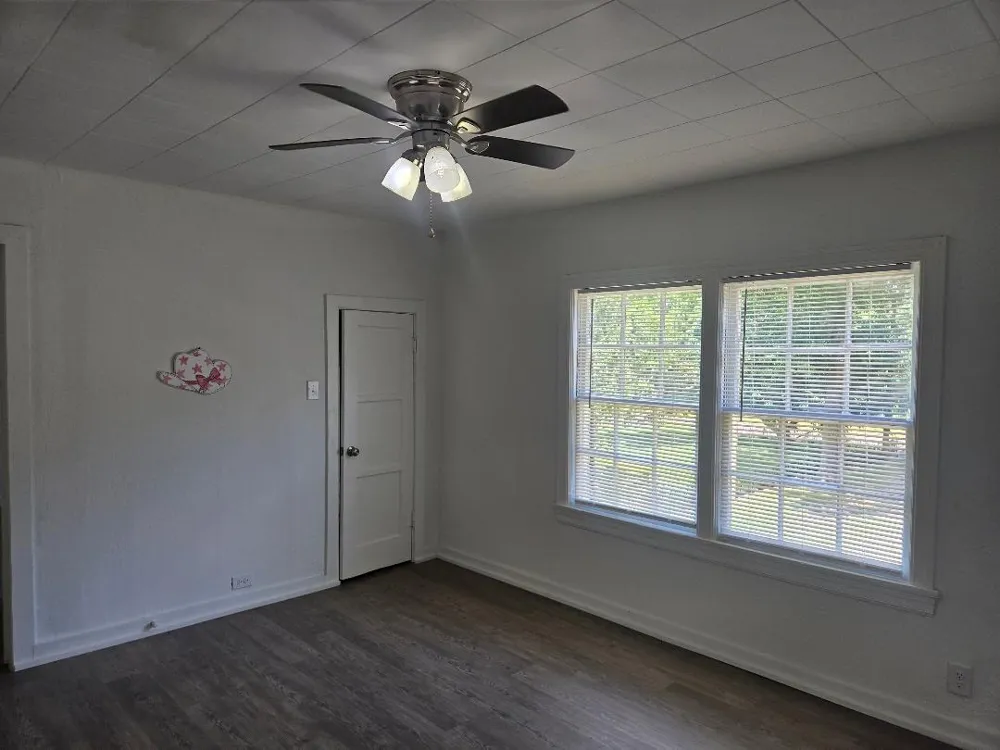 501 S 10th Street Crockett, TX 75835