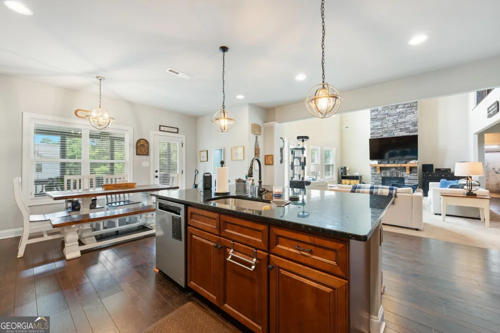 73 Palomino DR Newnan, GA 30265
