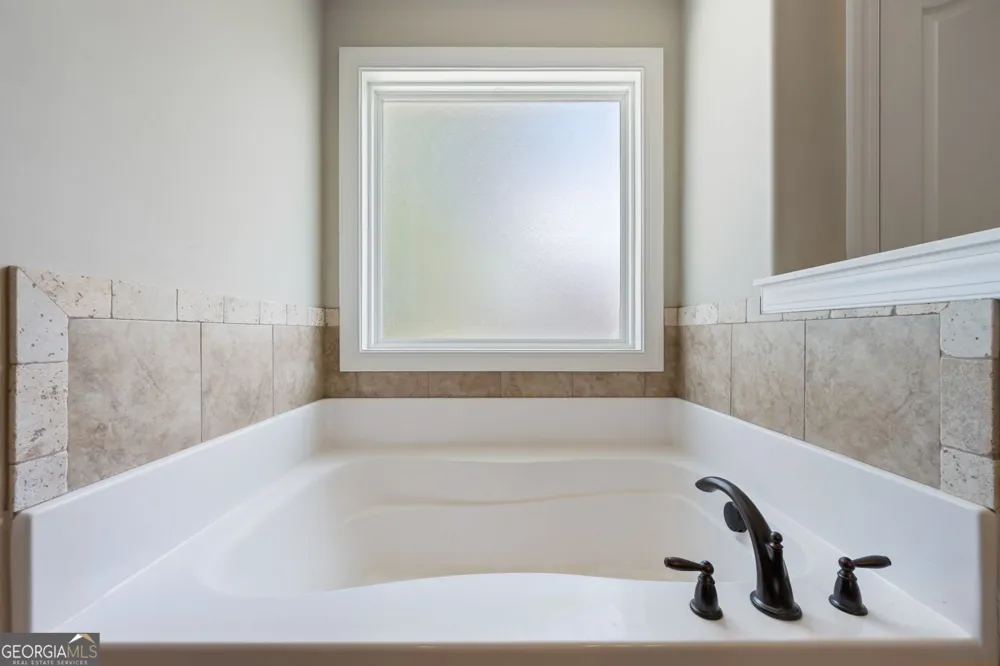 73 Palomino DR Newnan, GA 30265