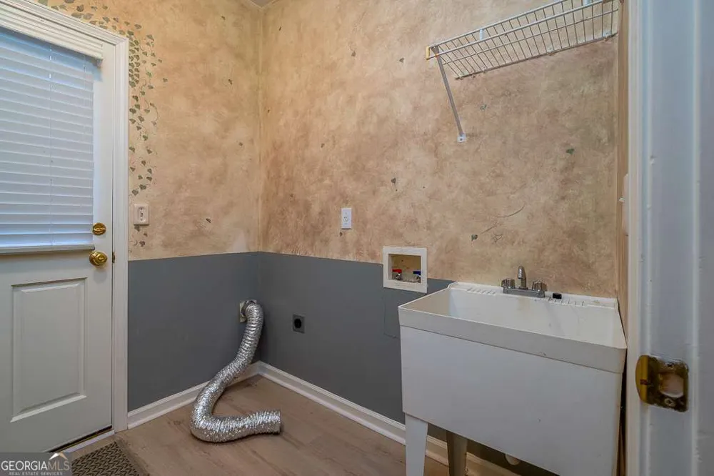 9445 Stoney Ridge LN Johns Creek, GA 30022
