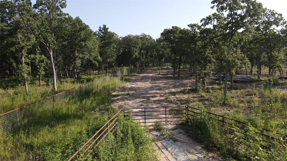 Cr-232 Collinsville, TX 76233