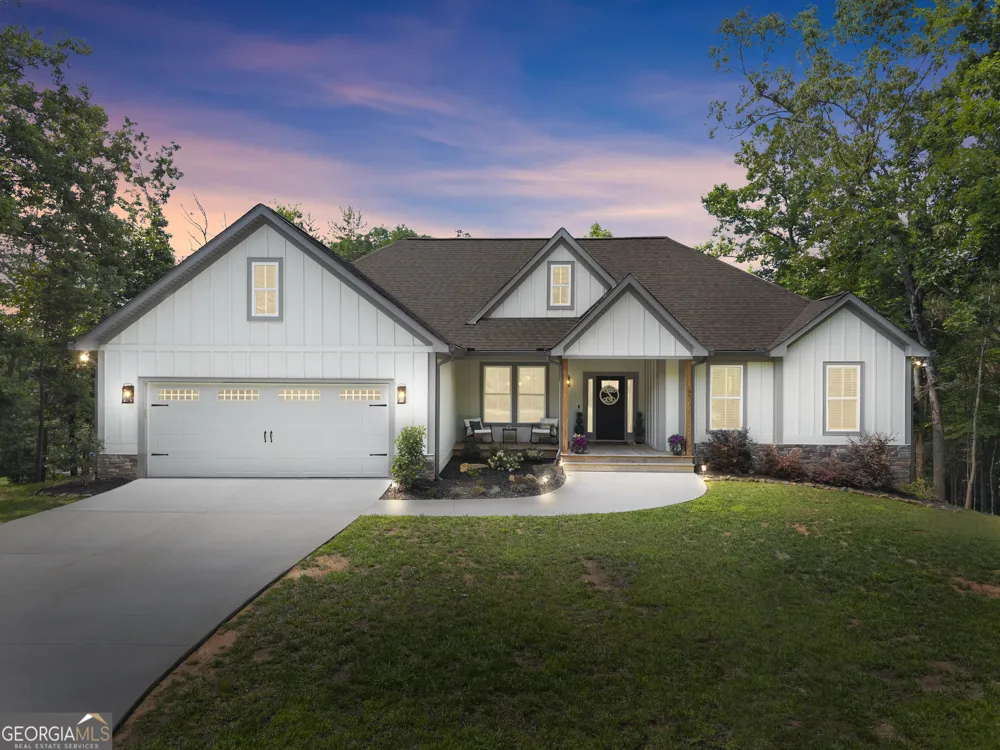 35 Chimney LN Cleveland, GA 30528