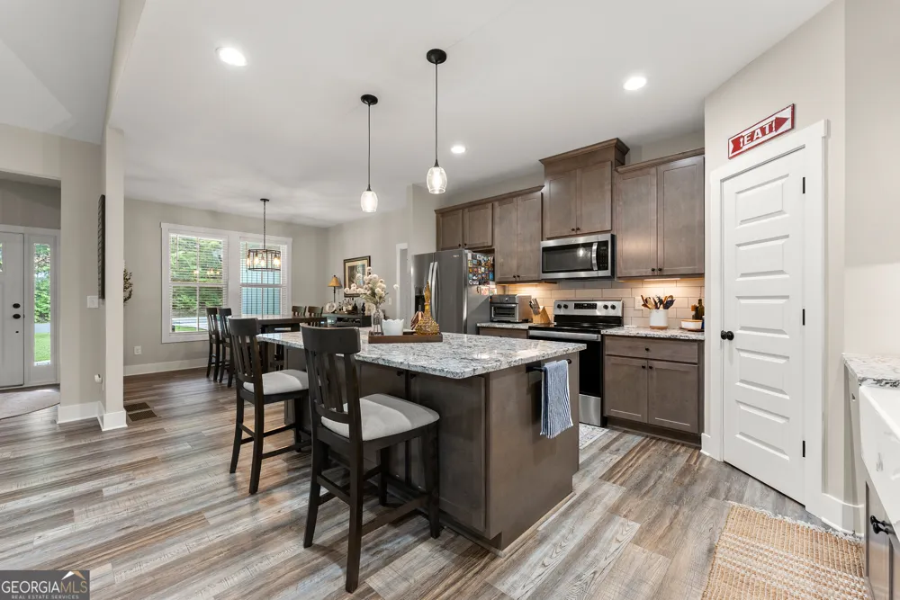 35 Chimney LN Cleveland, GA 30528