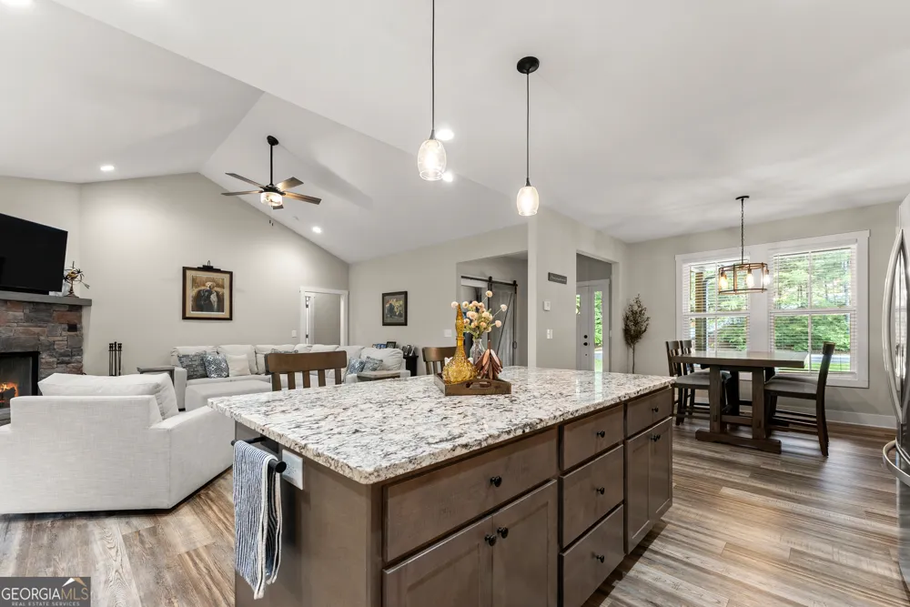 35 Chimney LN Cleveland, GA 30528