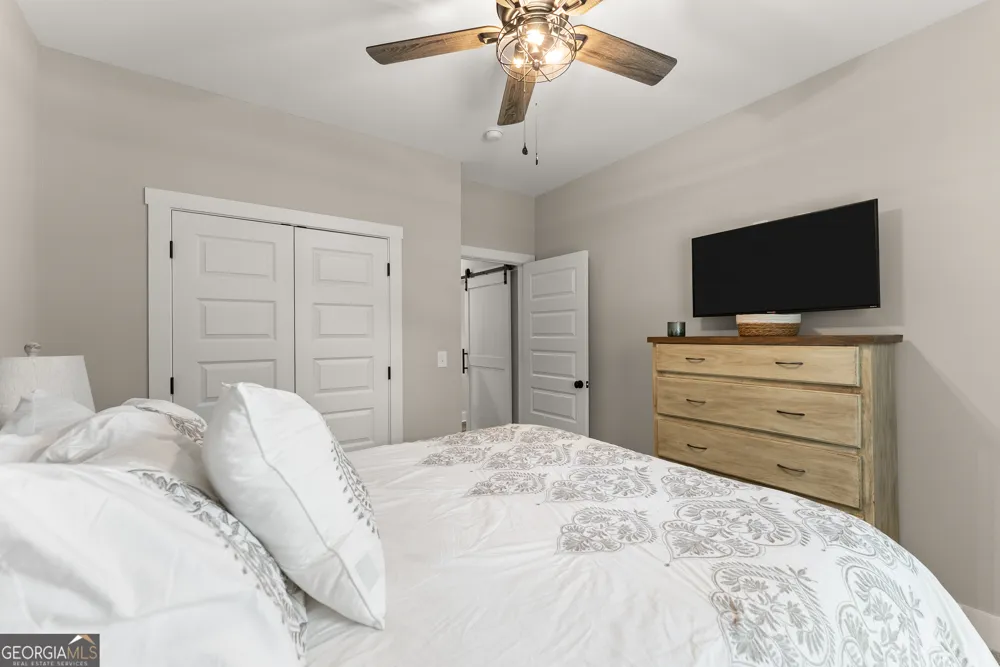 35 Chimney LN Cleveland, GA 30528
