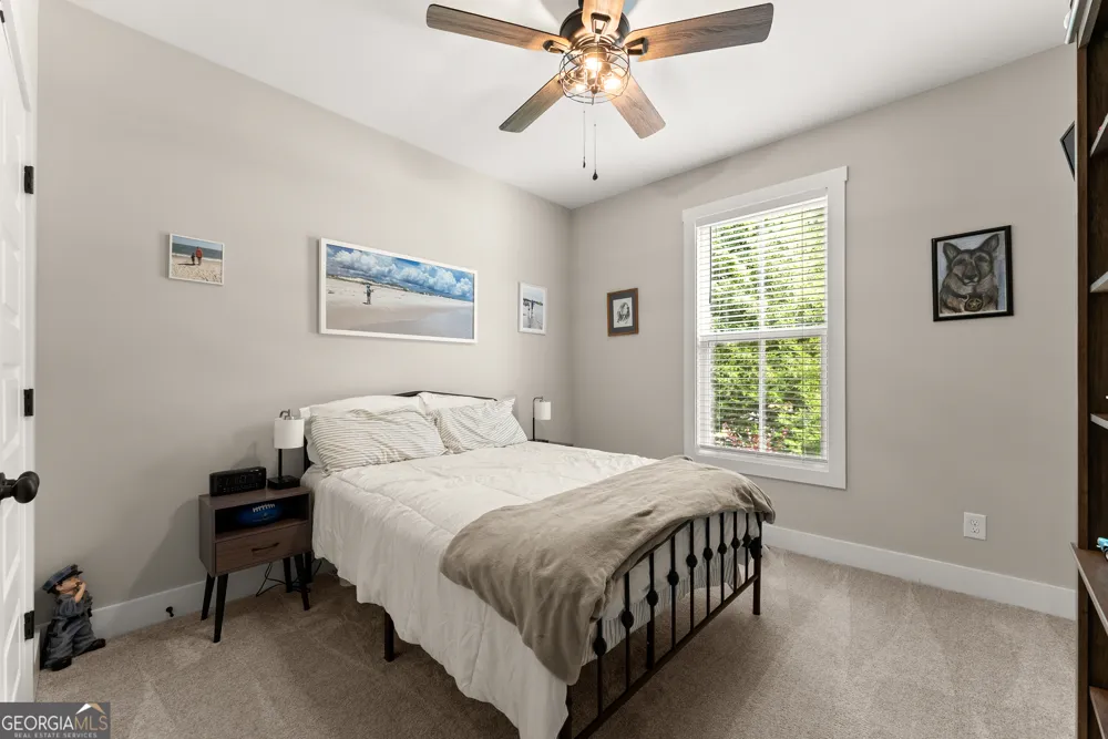 35 Chimney LN Cleveland, GA 30528