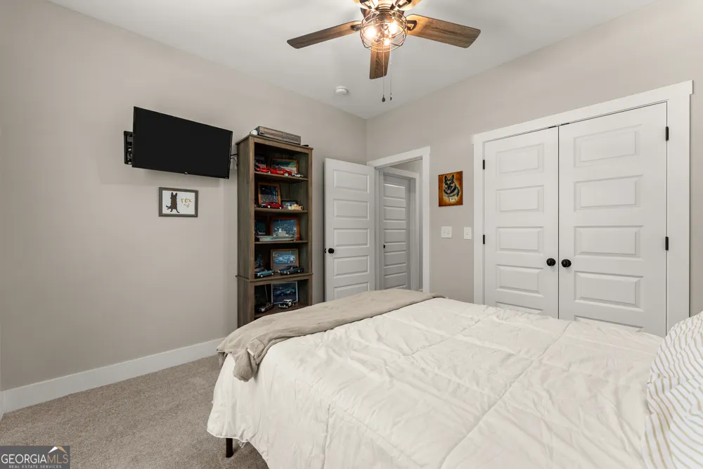 35 Chimney LN Cleveland, GA 30528