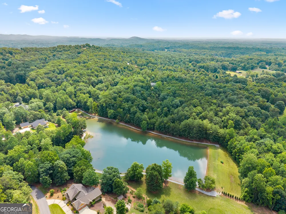 35 Chimney LN Cleveland, GA 30528
