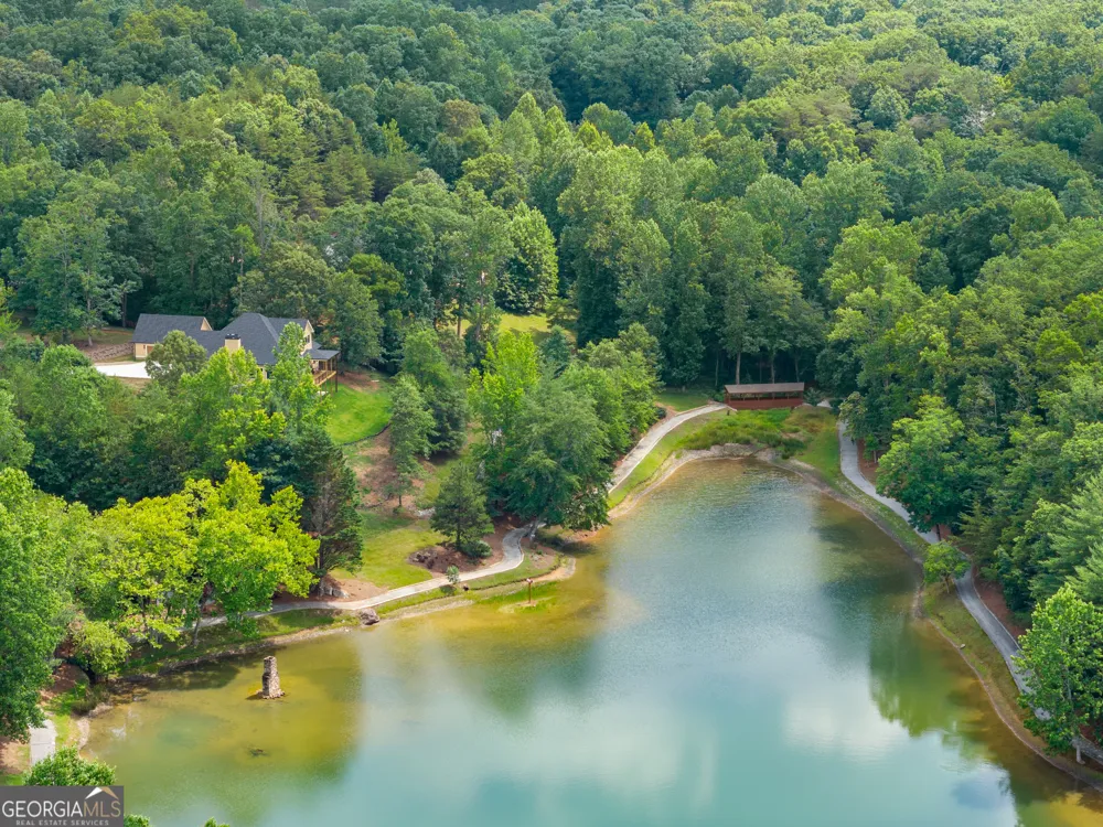 35 Chimney LN Cleveland, GA 30528