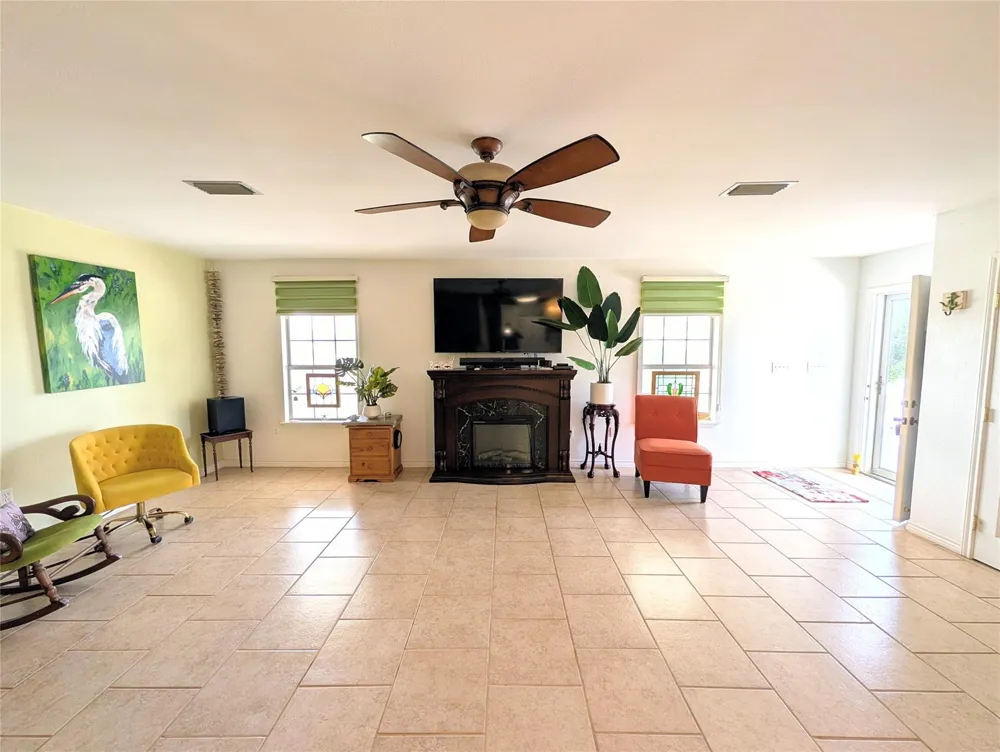 942 Surfview Crystal Beach, TX 77650
