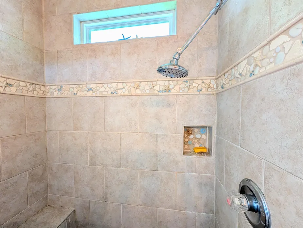 942 Surfview Crystal Beach, TX 77650