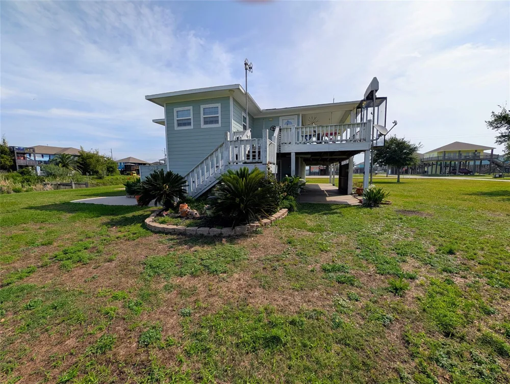 942 Surfview Crystal Beach, TX 77650