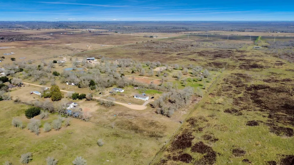 13 0 Mesquite Road Wallis, TX 77485