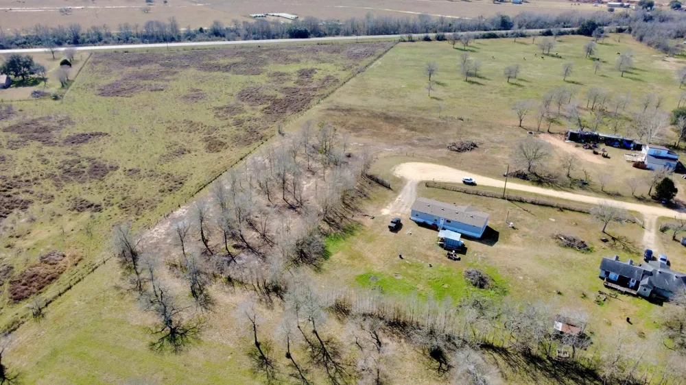 13 0 Mesquite Road Wallis, TX 77485