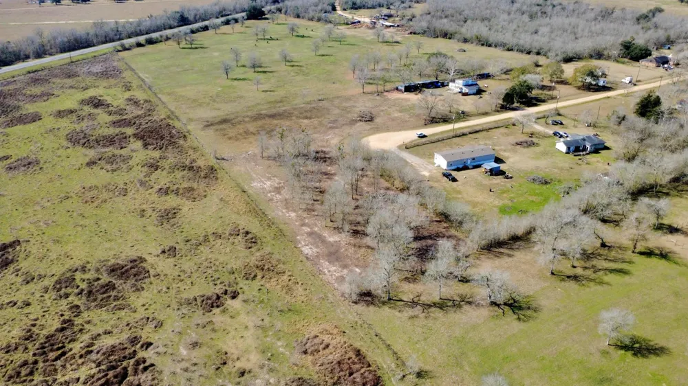 13 0 Mesquite Road Wallis, TX 77485