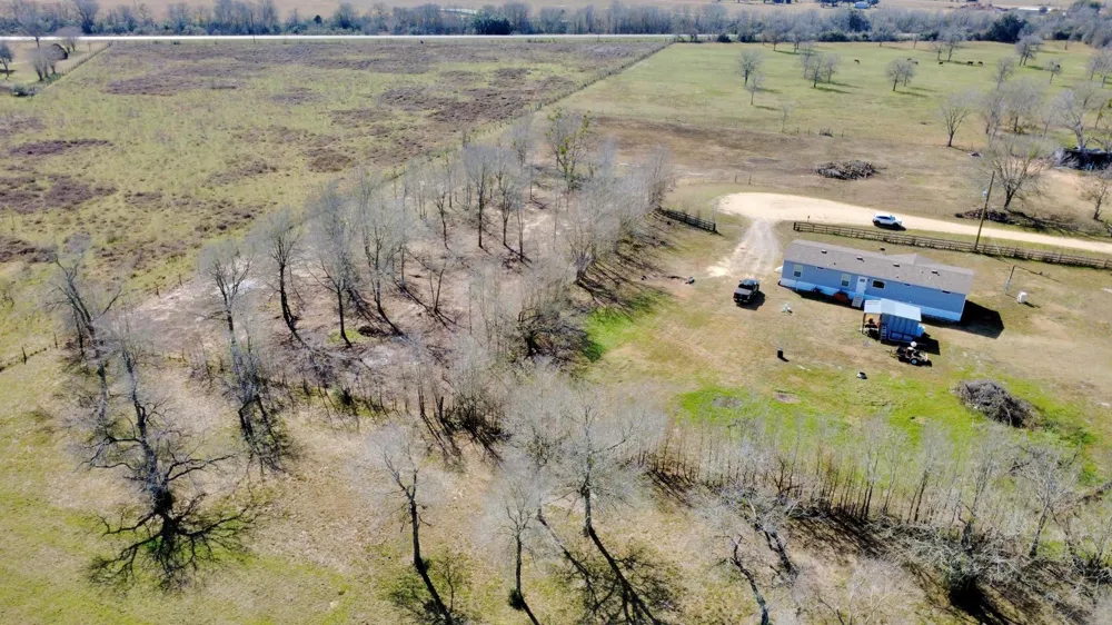 13 0 Mesquite Road Wallis, TX 77485