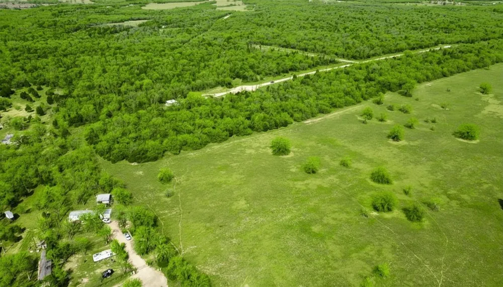 25 Oakview Lane Thrall, TX 76578