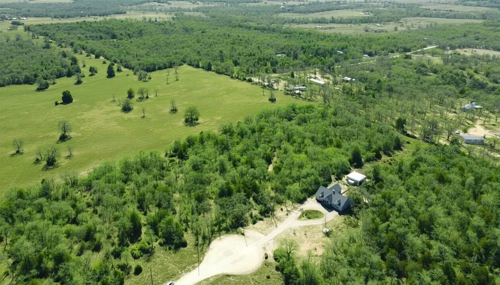 25 Oakview Lane Thrall, TX 76578