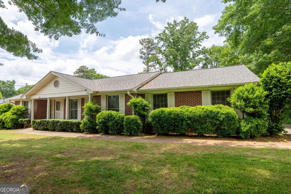 1334 Sherri LN Sugar Hill, GA 30518