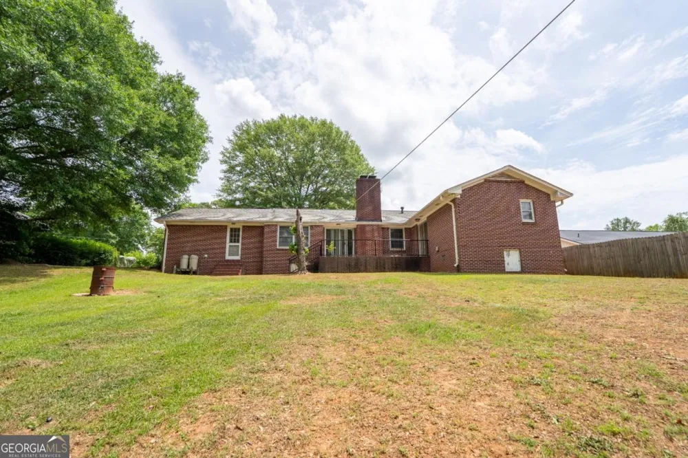 1334 Sherri LN Sugar Hill, GA 30518