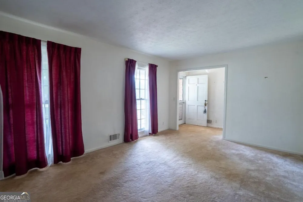 1334 Sherri LN Sugar Hill, GA 30518
