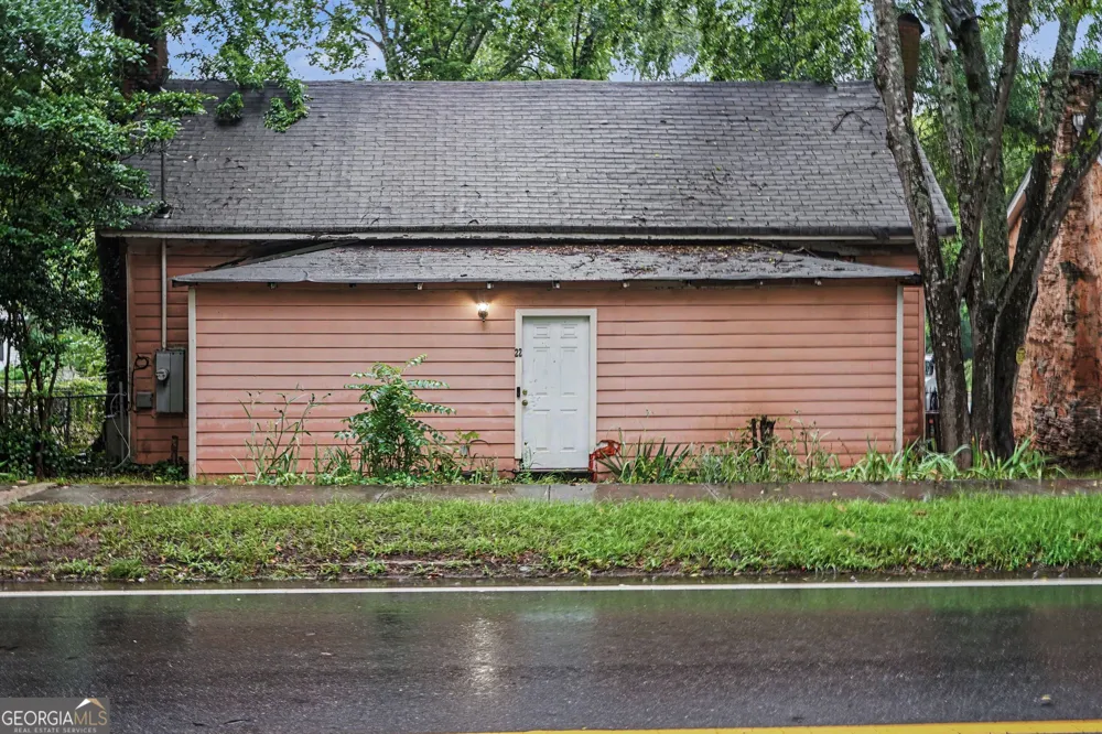 22 S Broad ST Porterdale, GA 30014