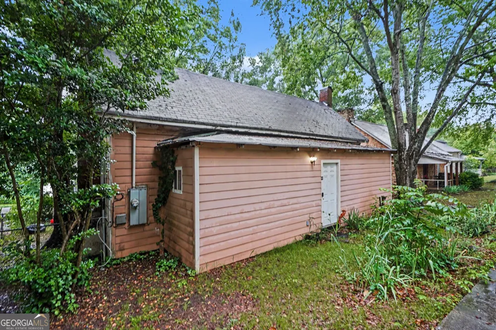 22 S Broad ST Porterdale, GA 30014