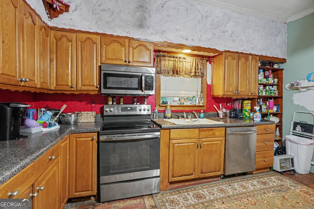 22 S Broad ST Porterdale, GA 30014
