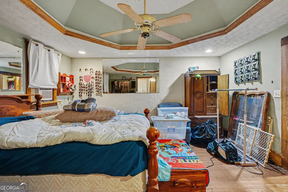 22 S Broad ST Porterdale, GA 30014