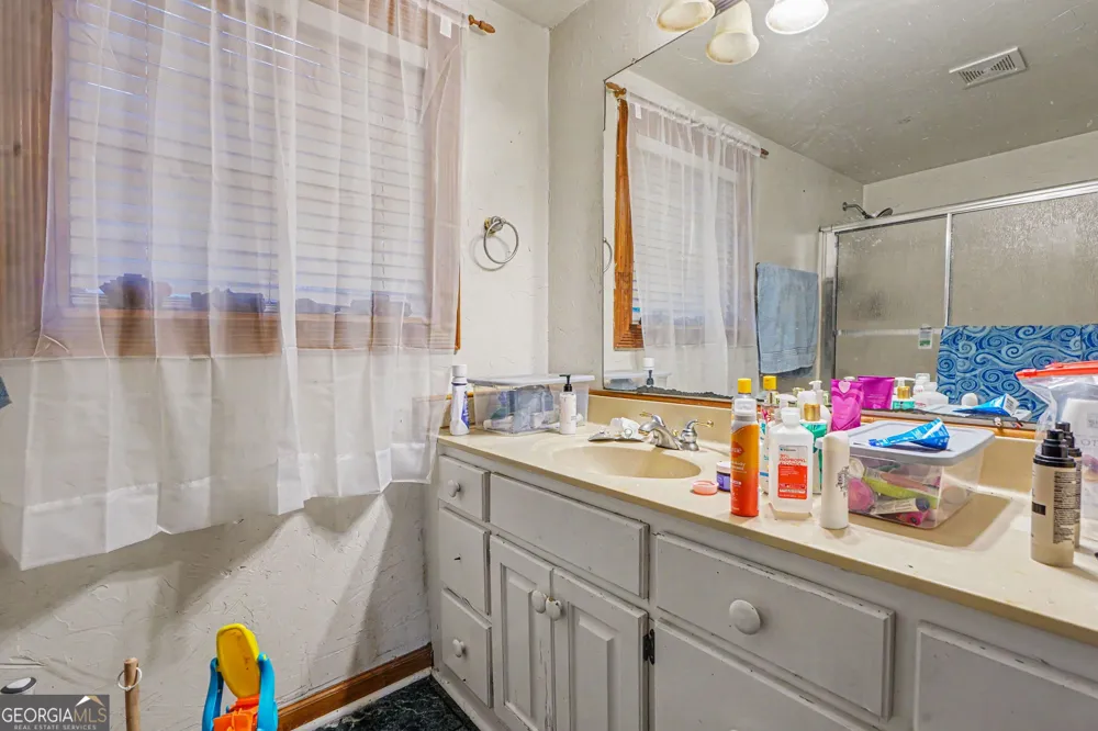 22 S Broad ST Porterdale, GA 30014