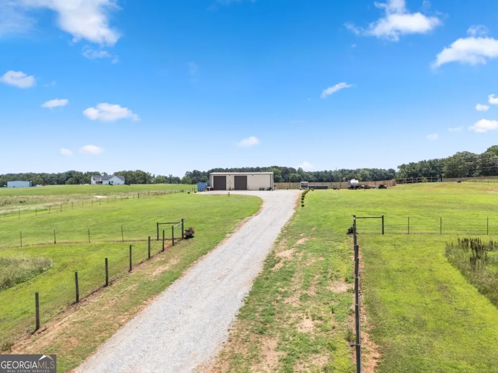196 Adams Duncan RD Hull, GA 30646