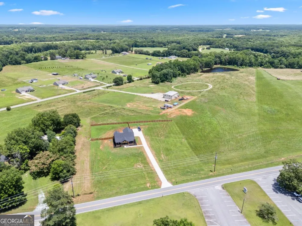 196 Adams Duncan RD Hull, GA 30646