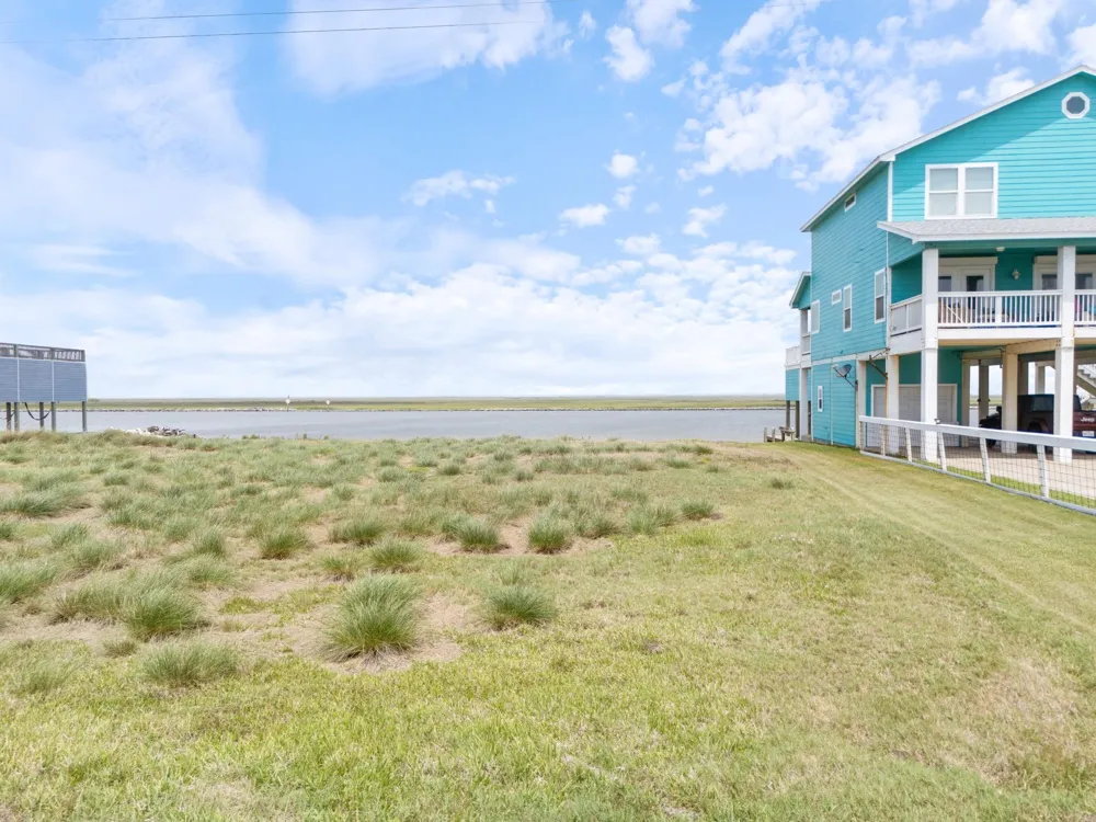 3 County Road 230 Sargent, TX 77414