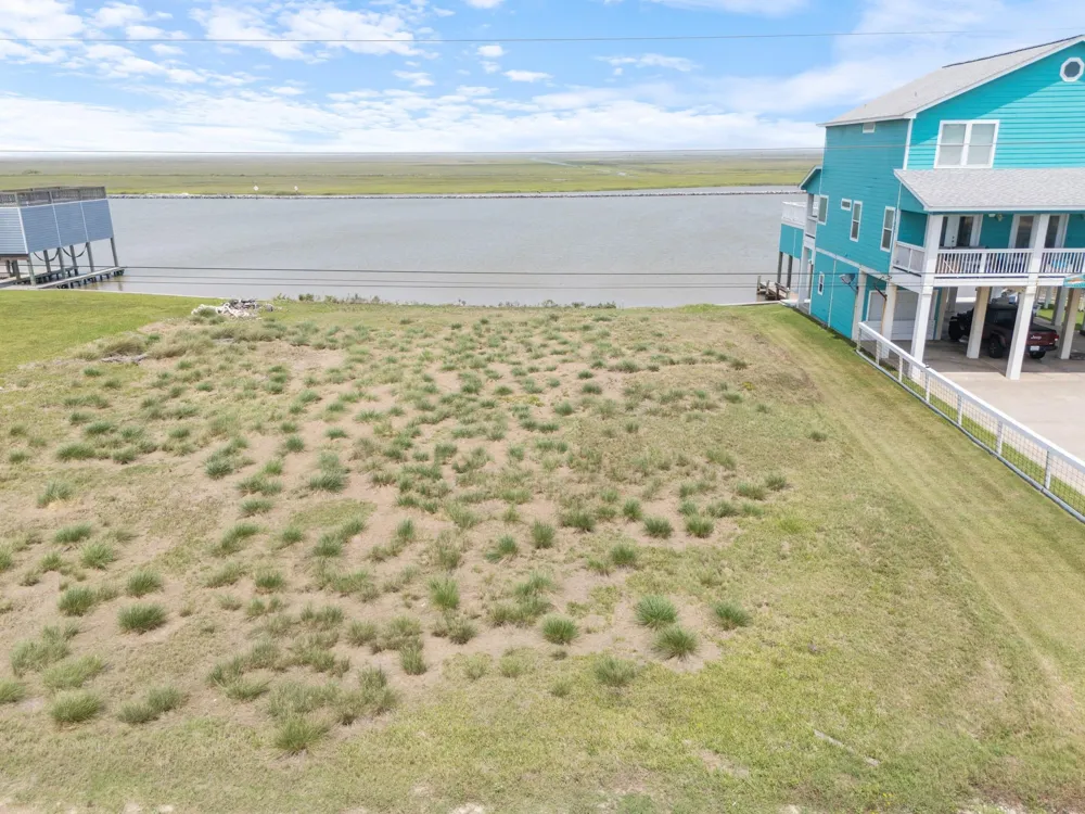 3 County Road 230 Sargent, TX 77414
