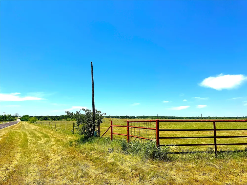 W Fm 52 Whitt, TX 76490
