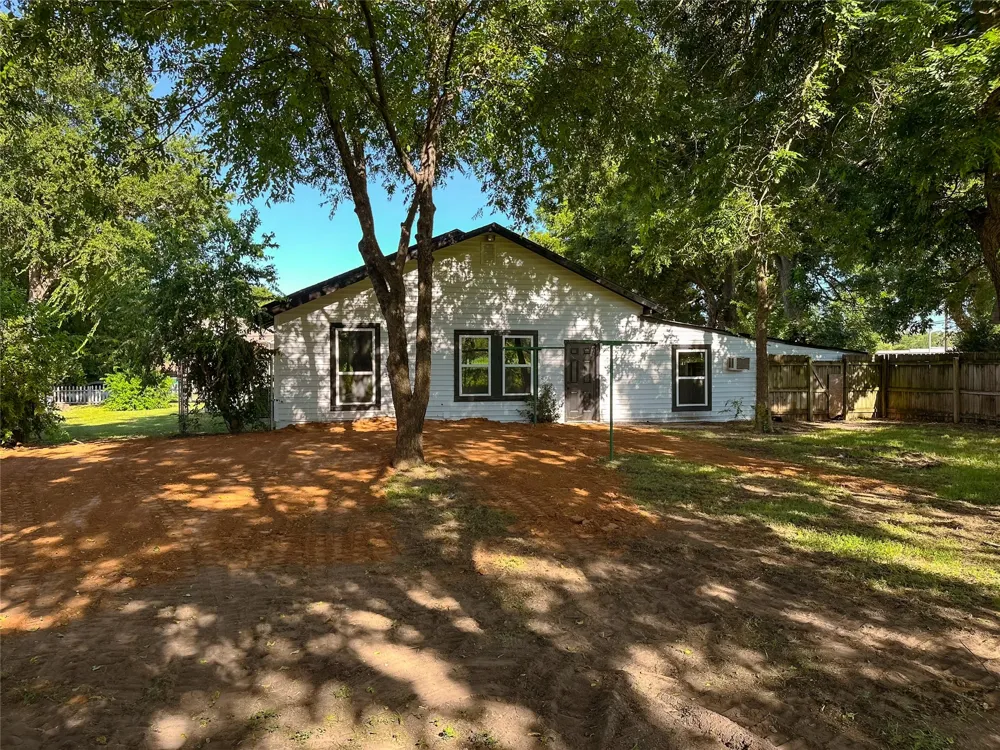403 Gaither Street Glen Rose, TX 76043