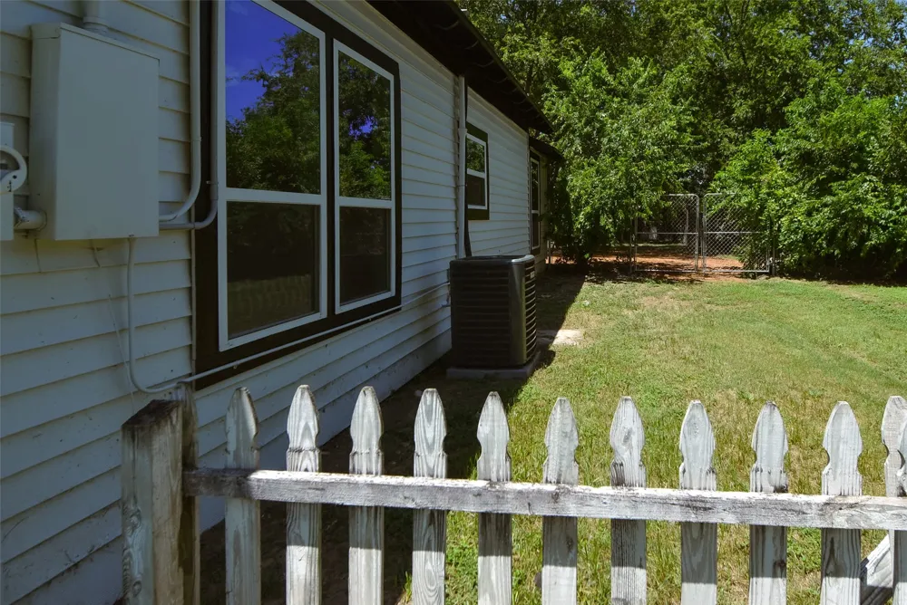 403 Gaither Street Glen Rose, TX 76043