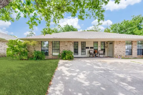 808 W Belden Street #806