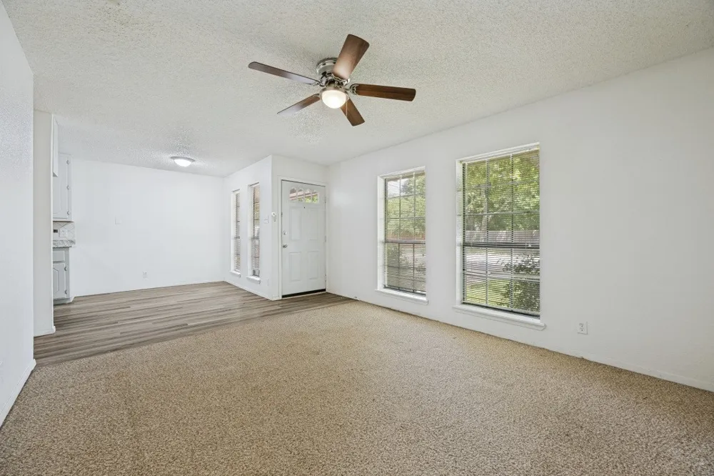 808 W Belden Street #806 Sherman, TX 75092