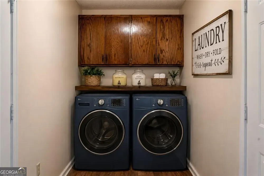 133 English ST E Douglas, GA 31535